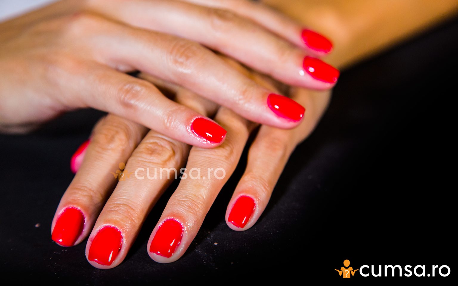 Cum sa iti faci unghiile cu oja semipermanenta la tine acasa - cumsa.ro