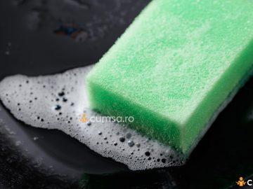 Cum sa cureti si sa dezinfectezi un burete de vase, cel mai murdar obiect din bucataria ta