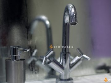 Cum sa scapi de oglinda aburita din baie. 5 sfaturi pentru a o mentine curata!