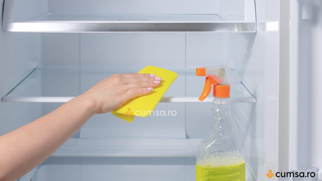 Cum sa cureti frigiderul si congelatorul