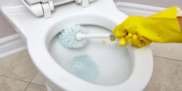 Cum sa faci o solutie 100% naturala pentru curatarea vasului de WC