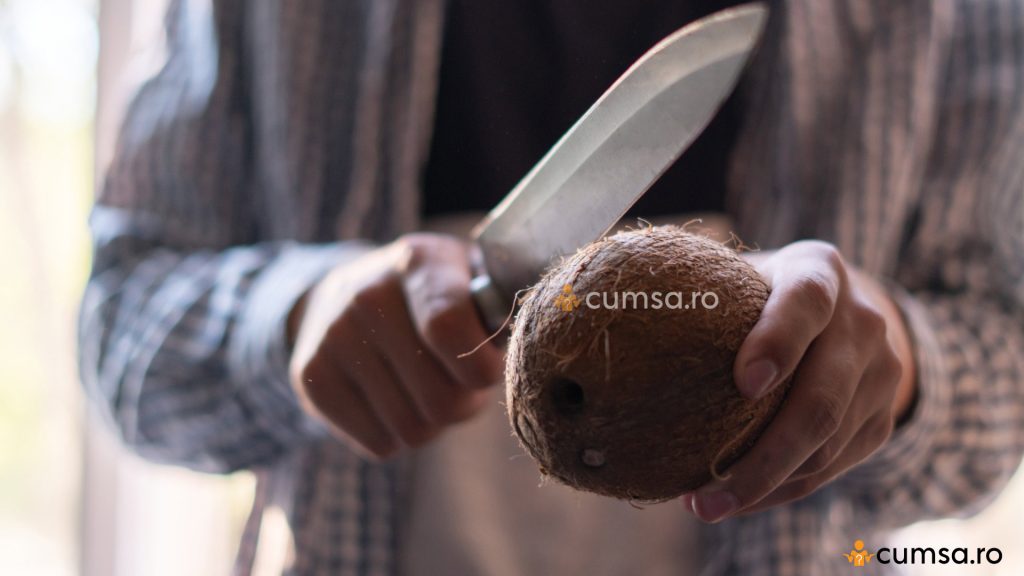 Cum sa desfaci o nuca de cocos