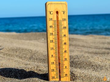 Cum sa verifici online temperatura apei marii in functie de statiunea in care vrei sa mergi