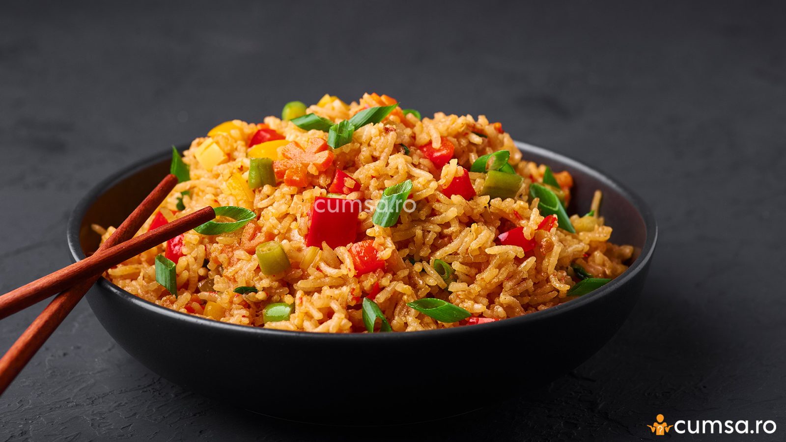 Cum sa faci orez prajit in stil chinezesc. Reteta si lista cu