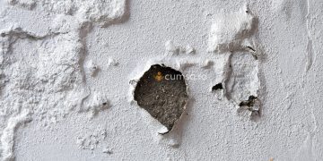 De ce se exfoliaza tencuiala decorativa. Cum sa o aplici in mod corect