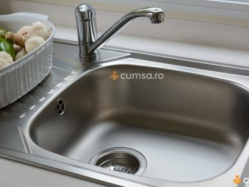 Chiuveta inox patata cu detartrant. Cum sa o cureti si care sunt metodele