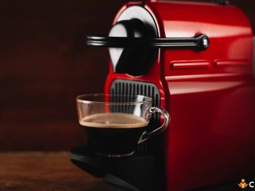 Curatare espressor Nespresso. Cum sa procedezi si cand trebuie sa faci asta