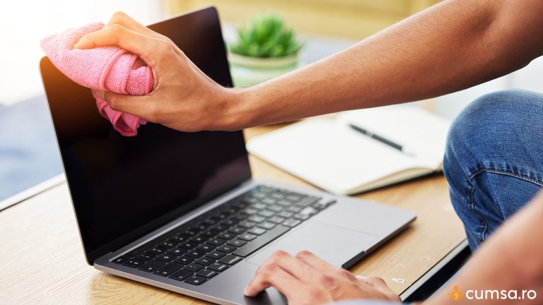 Cu ce se curata laptopul de praf. Cum sa faci asta fara sa il desfaci