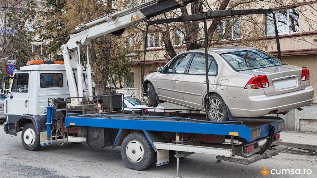 Automobil ridicat pentru parcare neregulamentara