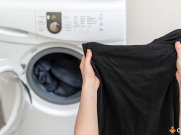 Cum sa previi decolorarea hainelor negre atunci cand le speli