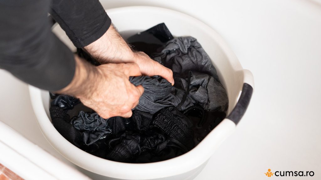 Curatare haine negre