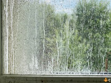 Cu ce se curata cimentul de pe geamuri si cum sa faci asta fara sa le zgarii