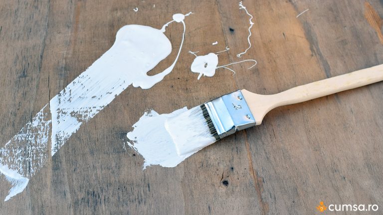Cum sa cureti petele de vopsea de pe parchet si care sunt solutiile