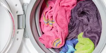 De ce nu trebuie sa umpli masina de spalat cand o folosesti si cum sa previi anumite greseli