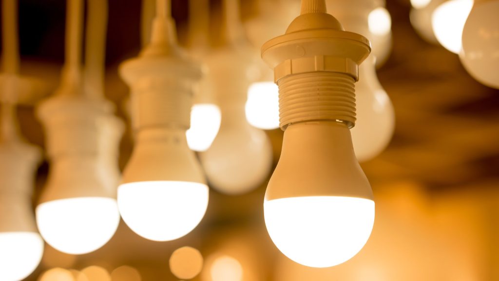 Becuri LED aprinse
