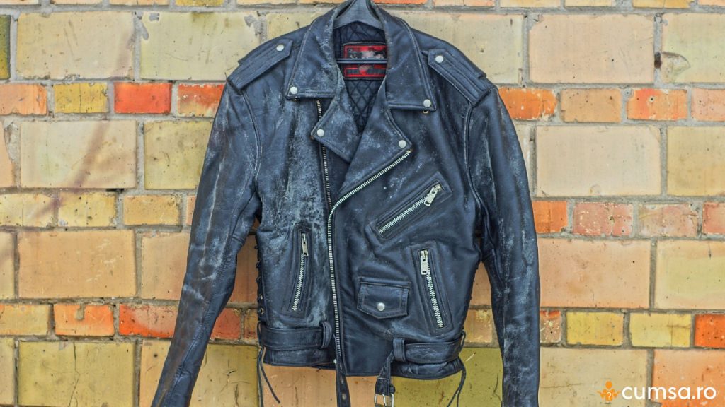 Cum sa scoti mucegaiul de pe o geaca de piele