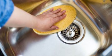 Cum sa lustruiesti o chiuveta de otel inoxidabil si care sunt cele mai bune metode