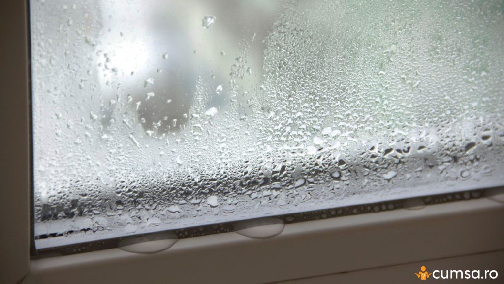 Cum sa previi aparitia condensului pe geamuri