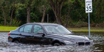 Cum sa recunosti o masina second hand avariata de inundatii