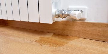 De ce curge apa din calorifer si cum sa identifici posibilele cauze