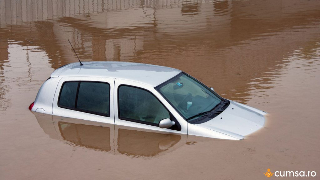 Masina second hand avariata de inundatii