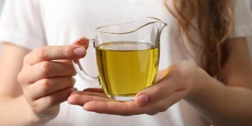 Cum sa folosesti uleiul de masline pentru a avea o piele catifelata si de ce este util