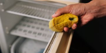 Cat de des trebuie sa cureti garnitura frigiderului si cum sa faci asta in mod corect