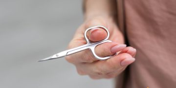 Cum sa ascuti o forfecuta pentru cuticule. Sfaturi de la manich