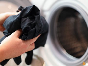 Cum sa speli hainele negre in mod corect pentru a nu se decolora