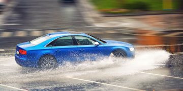 Ce este acvaplanarea si cum sa procedezi ti se intampla asta